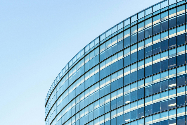 Стеклянная навесная стена